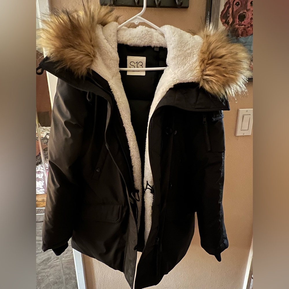 S13 Faux Fur Trim Hooded Puffer Coat
